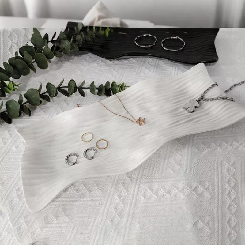 Ceramiczna, luksusowa taca na biżuterię w stylu vintage Ceramiczna, luksusowa taca na biżuterię w stylu vintage