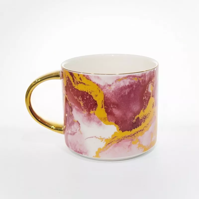 Elegancki kubek ceramiczny z marmurowym wzorem Elegancki kubek ceramiczny z marmurowym wzorem